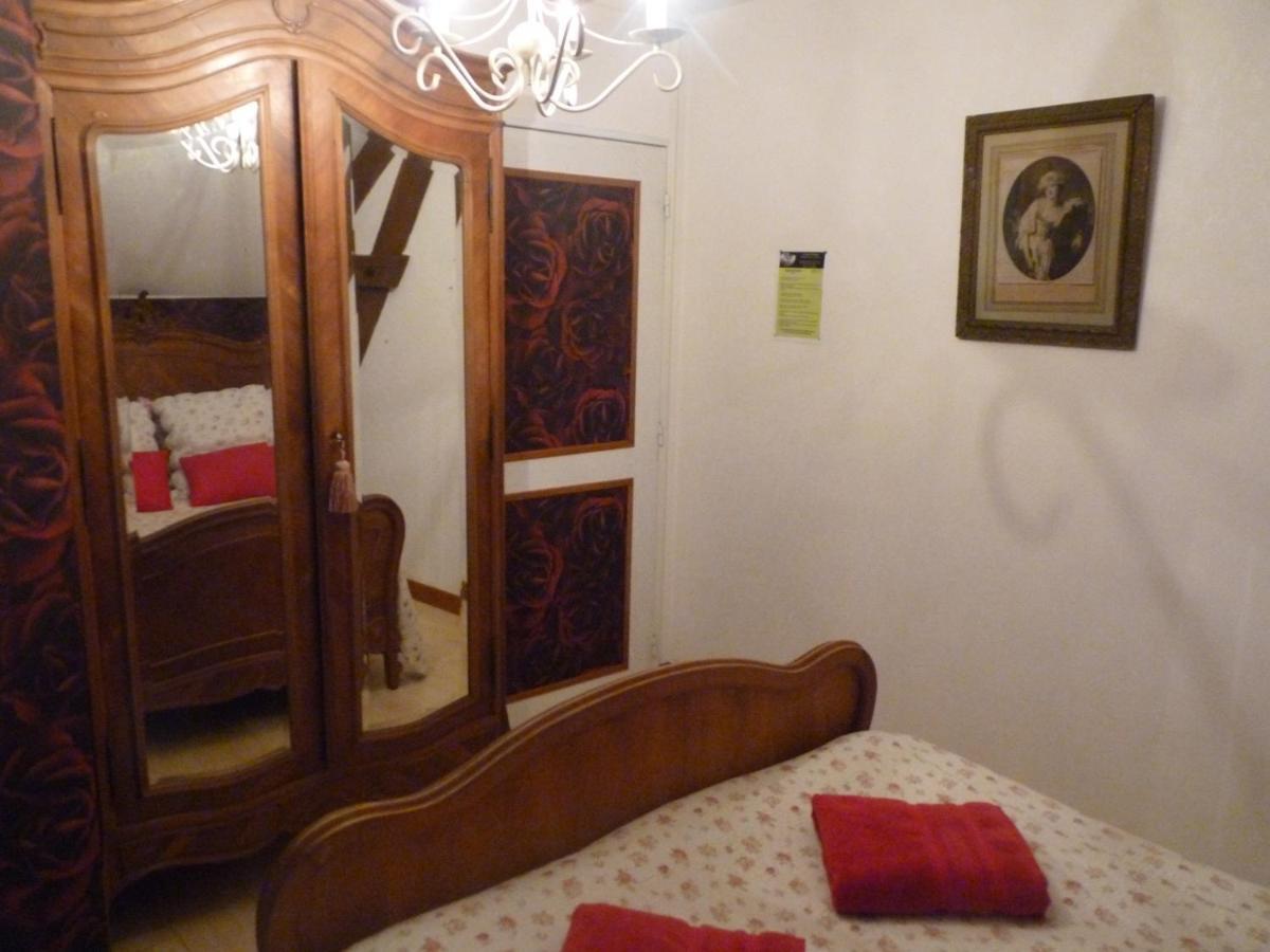 L'Arum Antique Sainte-Catherine-de-Fierbois المظهر الخارجي الصورة